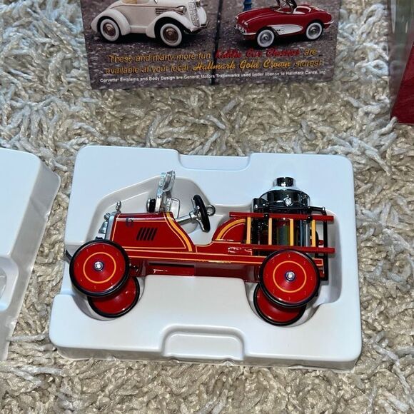 Hallmark Keepsake Cast Metal Ornament 1924 Toledo Fire Engine #6 Kiddie Car Clas - Picture 8 of 13
